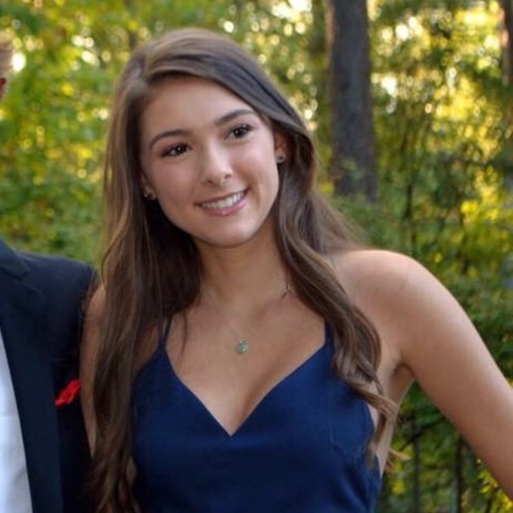 Meet your Posher, Addison